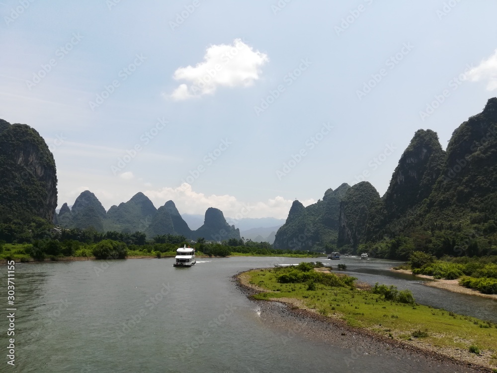 Wall mural li river cruise, guilin, china