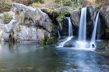 Fototapeta na wymiar waterfall in lushan mountain