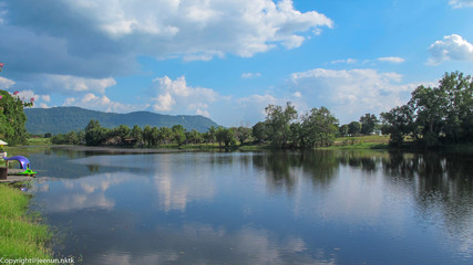 Fototapeta na wymiar landscape with lake and blue sky in thailand