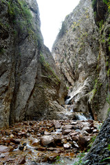 Fototapeta na wymiar Gorge in Uzbekistan mountains, Gulkam river