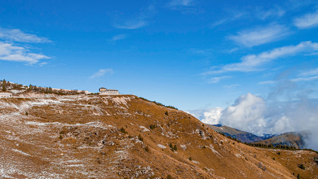 Monta&ntilde;a huerta paisaje Monte Tomba