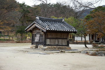 Fototapeta na wymiar Silsangsa Buddhist Temple of South Korea