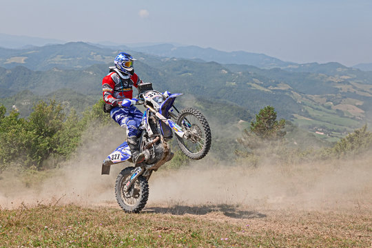 bikers riding enduro motorcycles Yamaha WRF 450