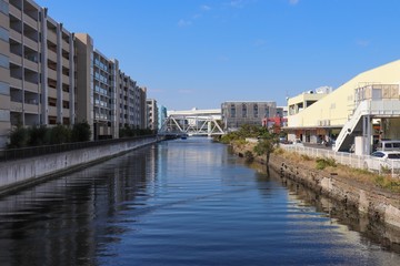 霞橋と新山下運河（神奈川県横浜市中区）