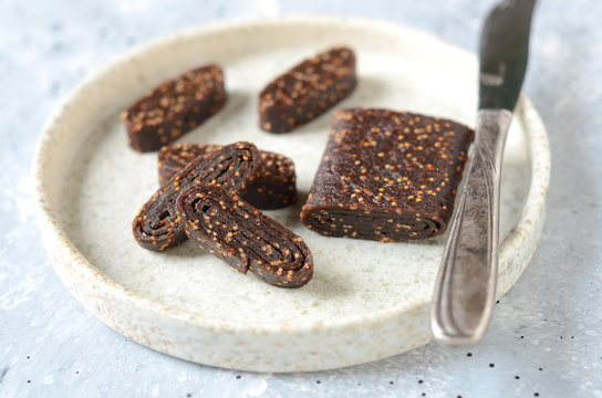 pastille of figs on a gray background
