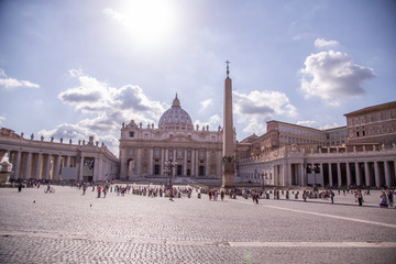 Fototapeta na wymiar Vatican City July 31, 2015: St. Peter's Square in the Vatican