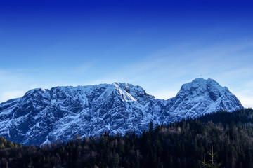 Giewont-zima-mountain-tatry