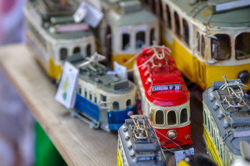Modele tramwaje z Lizbony, zabawki.  - obrazy, fototapety, plakaty