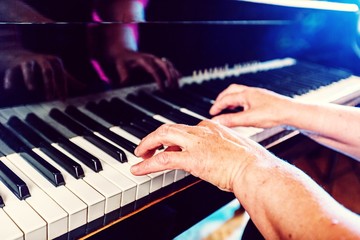 Piano.
