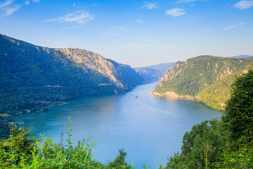 Obraz premium Danube river summer landscape