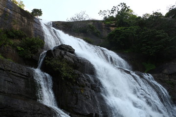 Fototapeta na wymiar kutralam waterfall in Tamil Nadu India.