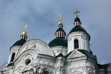Fototapeta na wymiar Russian orthodox cathedral in historical Russian town of Chernigov, Ukraine. 
