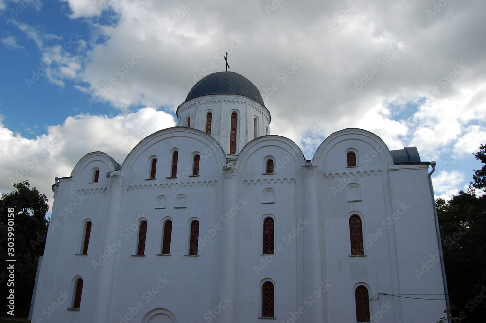 Wall mural Russian orthodox cathedral in historical Russian town of Chernigov, Ukraine. 