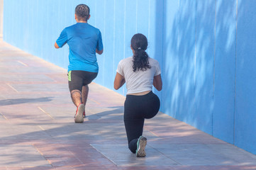 ACAPULCO, MEXICO - DEC 31 2005: Latin fit athletes couple traini