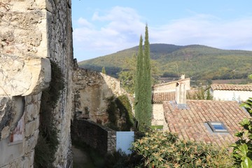 Village typique de Sauzet - Département de la  Drôme - France - Vue des toîts du village de Sauzet en Drôme provençale