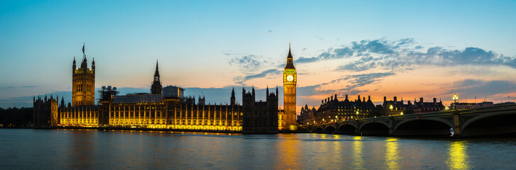 Obraz na płótnie Canvas Big Ben, Parliament, Westminster bridge in London