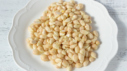 柚子のタネ（ペクチンが含まれ、ジャム作りに使用する）