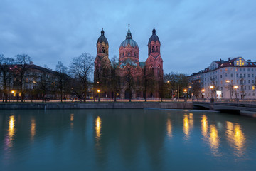 Night at the Isar in Munich