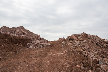 The hills of engineering materials piled up on the construction site