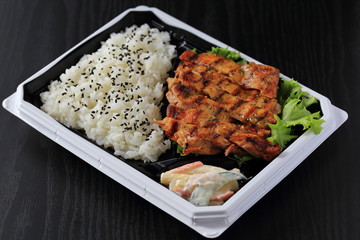 チキンステーキ弁当