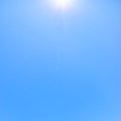 青空　太陽　背景素材