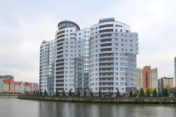 Fototapeta na wymiar Residential building on Epronovskaya St., city of Kaliningrad, Russia.