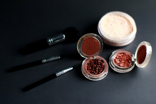 "Eyelash Brush" Bilder – Durchsuchen 367 Archivfotos, Vektorgrafiken ...