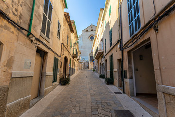 Fototapeta na wymiar Streets of the town Pollenca in Mallorca