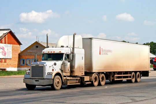 Freightliner FLD