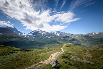 Nedre Oscarshaug vista at touristic road Norway
