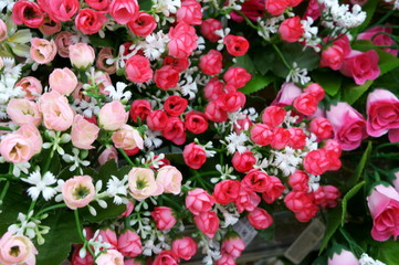 Obraz na płótnie Canvas Red flowers in a bouquet