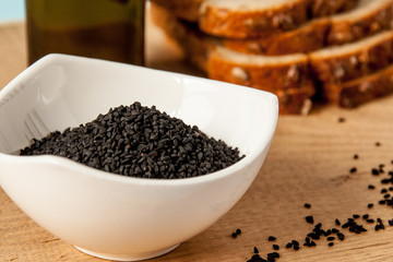 Czarne ziarna czarnuszka kumin