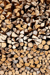 Gestapeltes Brennholz