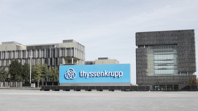 Essen/Deutschland: 2019-Sep-22: Campus und Firmenschild der Zentrale von Thyssen Krupp