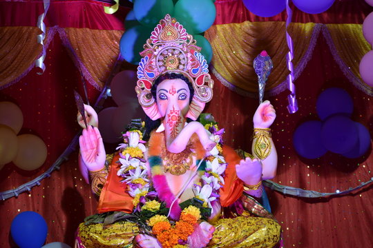 A beautiful Lord Ganesh statue