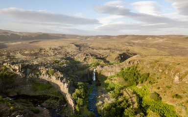 Wodospad Islandia z drona