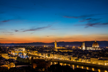 Fototapeta premium Night Shot of Firenze from Piazzale Michelangelo