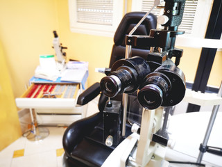 eye doctor office oculist clinic specialist in ophthalmologist slit lamp equipment