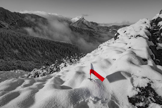 Flaga polska w g&oacute;rach, Tatry