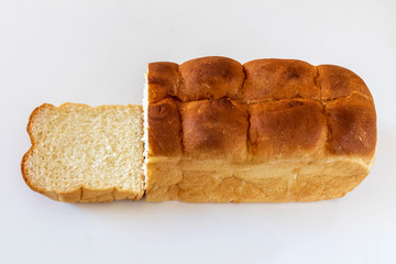 切った後の一斤の食パン