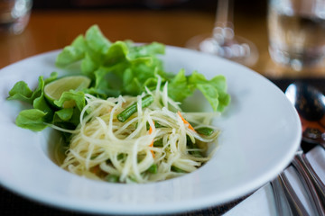 favourite thai food papaya salad