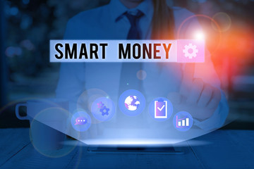 Fototapeta premium Handwriting text writing Smart Money. Conceptual photo the money bet or invested by showing with expert knowledge