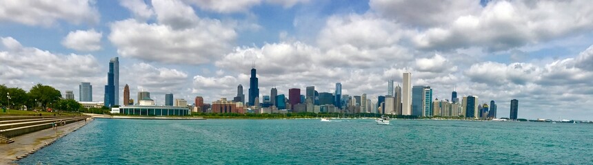 Fototapeta na wymiar Chicago wide skyline