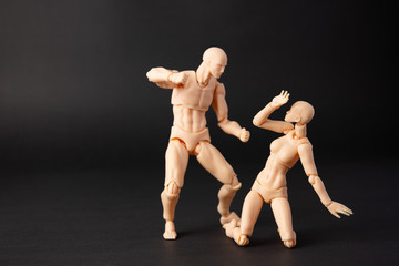 Homem agredindo mulher