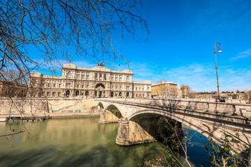 Obraz premium Daily View to the Bridge near Tiber River, Rome, Italy