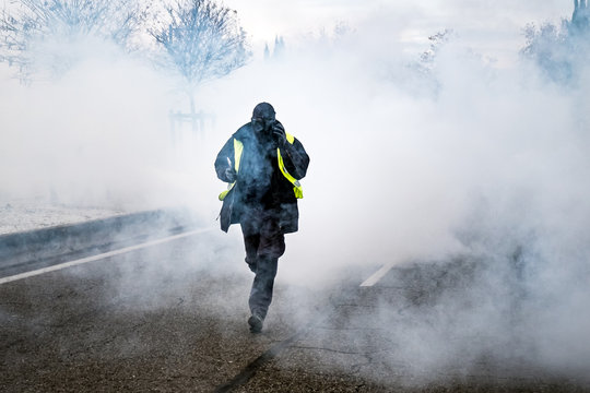 Gilets Jaunes &agrave; N&icirc;mes