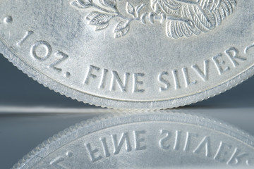 1 OZ FINE SILVER: Anlage-Silber / Silber-Unze / Eagle mit Spiegelung