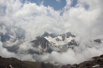 Fototapeta na wymiar Elbrus 
