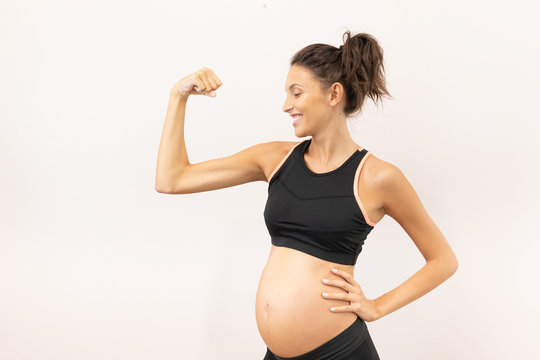 Giovanne donna incinta, fa ginnastica e stetching