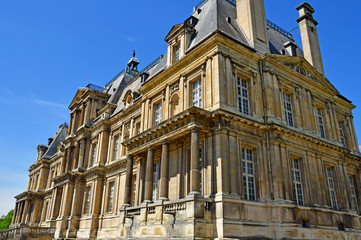 Fototapeta na wymiar Maisons Laffitte; France - may 16 2019 : the castle